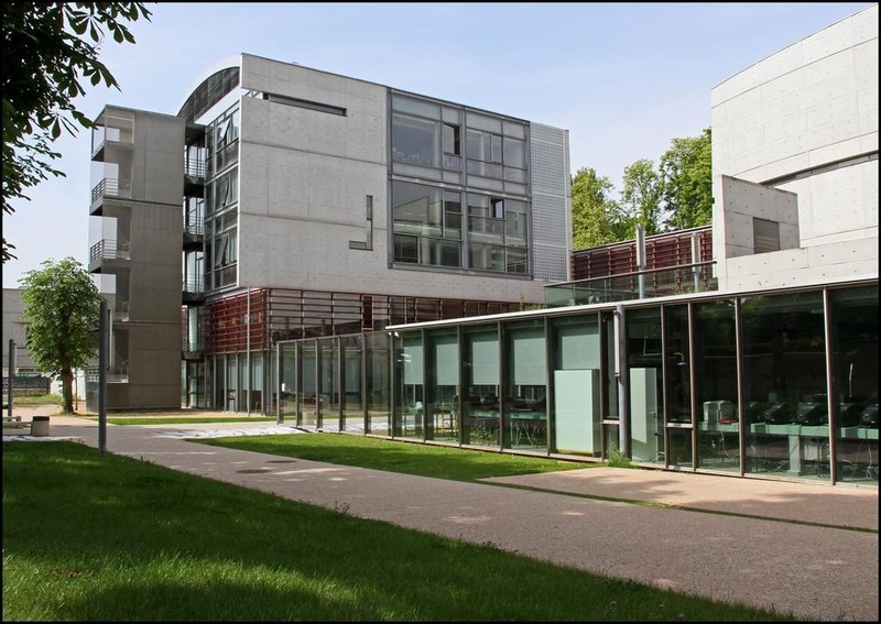 Lycée Marie Curie (Versailles) Image 1