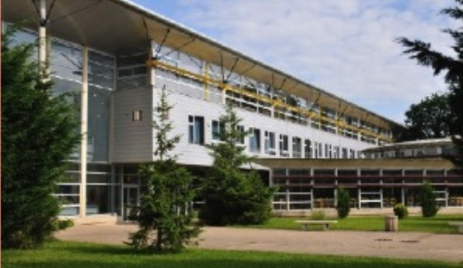 Lycée Nikola Tesla (Dourdan) Image 1