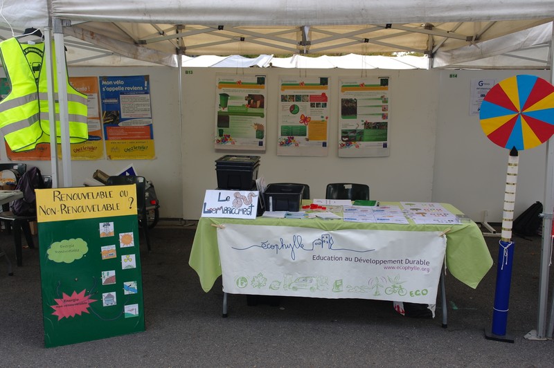 Un stand Ecophylle à la Journée des associations de Saint-Ma ... Image 1
